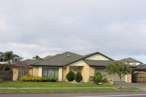 Photo of property in 218 Kilkenny Drive, East Tamaki Heights, Auckland, 2016