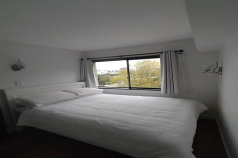 Photo of property in Mansfield Towers, 1 Grant Road, Thorndon, Wellington, 6011