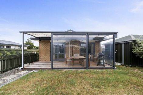 Photo of property in 71 Rhodes Drive, Kelvin Grove, Palmerston North, 4414