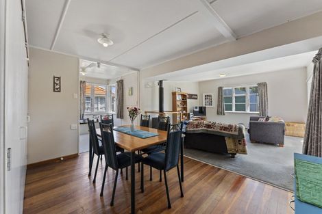 Photo of property in 33 Andrew Avenue, Roslyn, Palmerston North, 4414