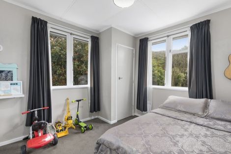 Photo of property in 393 Cambridge Terrace, Naenae, Lower Hutt, 5011