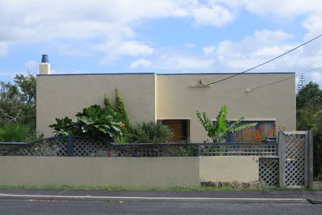 Photo of property in 1/6 Cresta Avenue, Beach Haven, Auckland, 0626