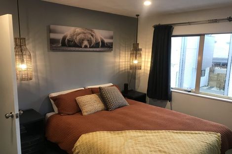 Photo of property in 2/842 East Coast Road, Oteha, Auckland, 0630