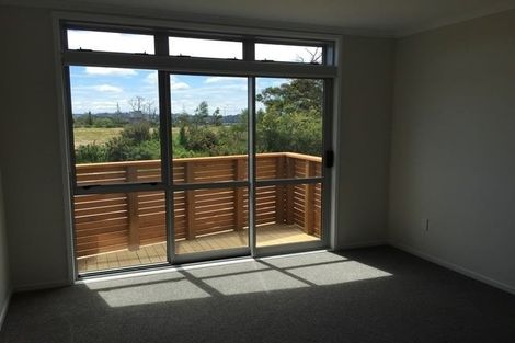 Photo of property in 18 Teal Way, Hobsonville, Auckland, 0616
