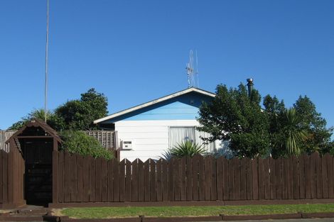 Photo of property in 10 Norfolk Crescent, Otaki Beach, Otaki, 5512