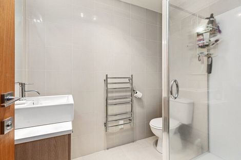 Photo of property in 2/35 Victoria Road, Mount Maunganui, 3116