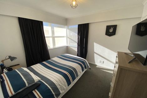 Photo of property in 42 Rutherford Street, Chedworth, Hamilton, 3210