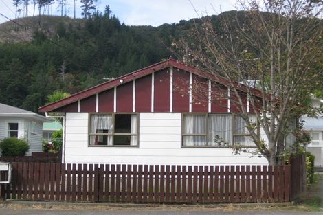 Photo of property in 33 Wilford Street, Wallaceville, Upper Hutt, 5018