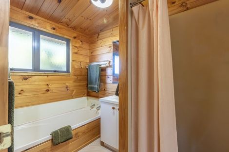 Photo of property in 2 Kaimanawa Street, Omori, Turangi, 3381