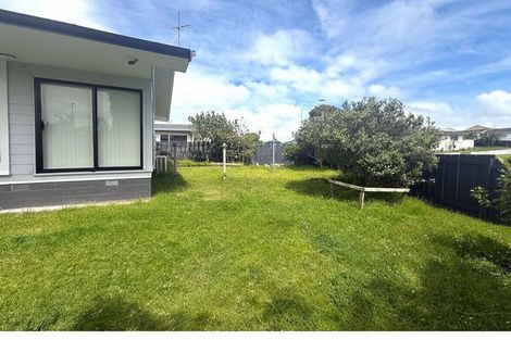 Photo of property in 1 Heathberry Close, Papatoetoe, Auckland, 2025