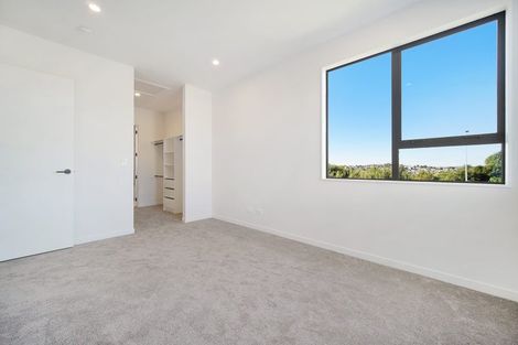 Photo of property in 23 Puihi Crescent, Massey, 0614