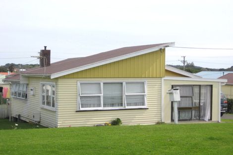 Photo of property in 67 Seymour Street, Waitara, 4320