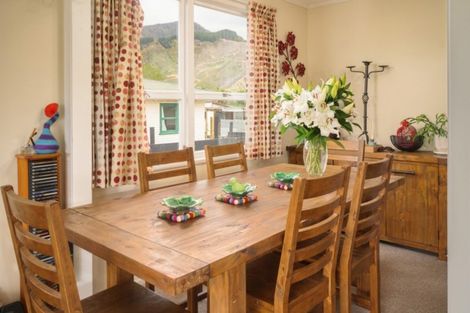 Photo of property in 20 Hampden Street, Murchison, 7007