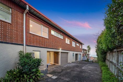 Photo of property in 3/5 Braemar Road, Castor Bay, Auckland, 0620