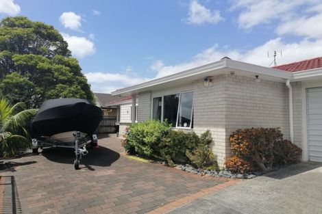 Photo of property in 1/72 Millhouse Drive, Northpark, Auckland, 2013