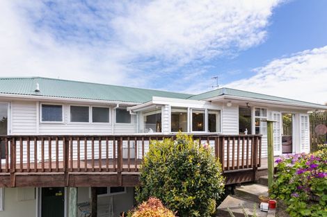 Photo of property in 32 Tui Road, Raumati Beach, Paraparaumu, 5032