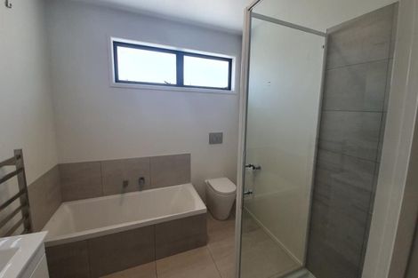 Photo of property in 2 Western Rise, Hurworth, New Plymouth, 4310