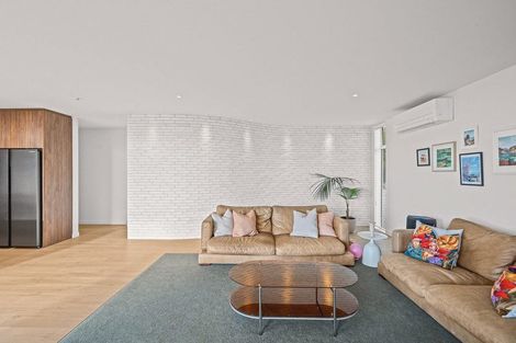 Photo of property in 13 Saint Remy Lane, Redcliffs, Christchurch, 8081