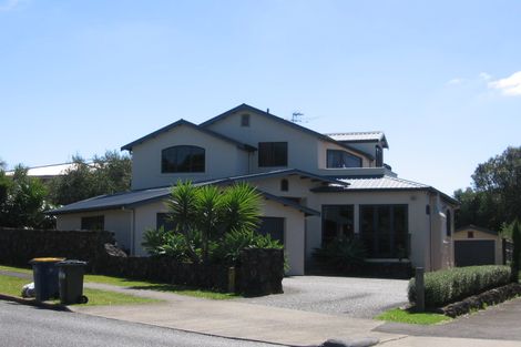 Photo of property in 28 Castor Bay Road, Castor Bay, Auckland, 0620