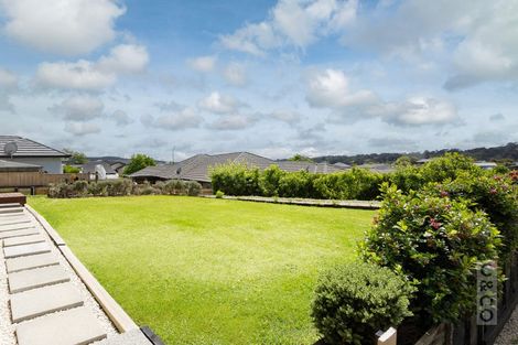 Photo of property in 96 Pohutukawa Parade, Riverhead, 0820