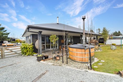 Photo of property in 19 Simons Street, Twizel, 7901