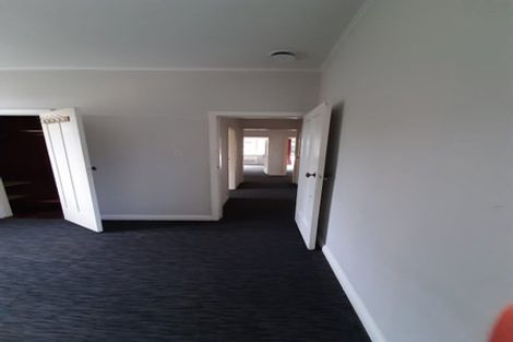 Photo of property in 38 Sunshine Avenue, Karori, Wellington, 6012