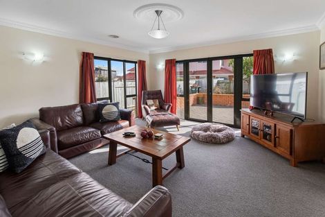 Photo of property in 27 Kilkenny Place, Fitzherbert, Palmerston North, 4410