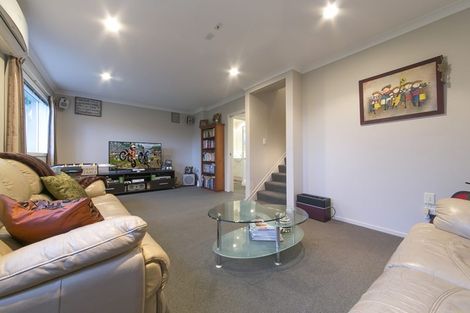 Photo of property in 52 Great North Road, Riverhead, 0820