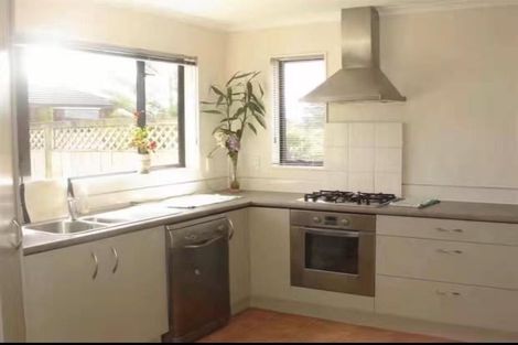 Photo of property in 10 Vintage Drive, Henderson, Auckland, 0612