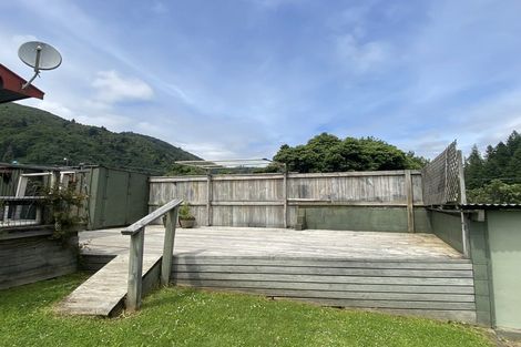 Photo of property in 56 Hampden Street, Picton, 7220
