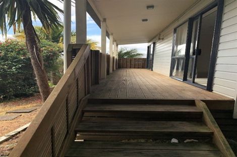 Photo of property in 31 Patts Avenue, Glendene, Auckland, 0602