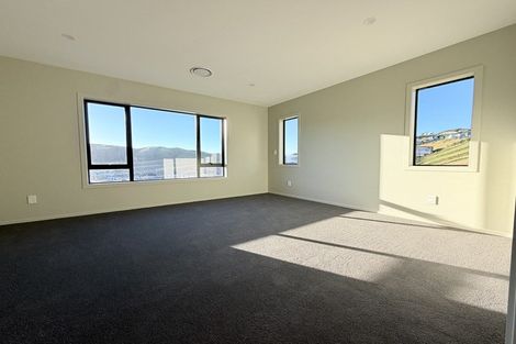 Photo of property in 5 Swinton Place, Churton Park, 6037