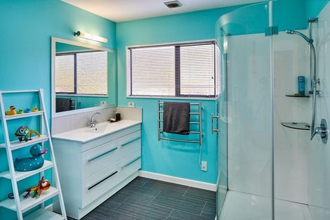 Photo of property in 9d Muri Road, Pukerua Bay, 5026