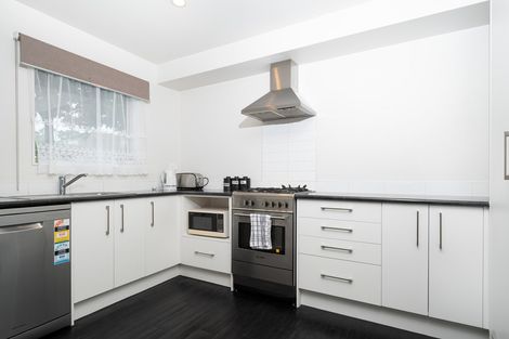 Photo of property in 55 Seymour Road, Sunnyvale, Auckland, 0612