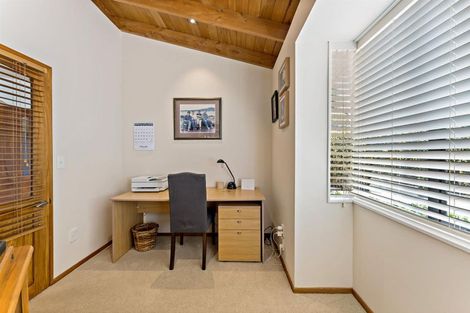 Photo of property in 2/33 Milford Road, Milford, Auckland, 0620