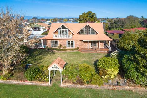 Photo of property in 17 Totara Park Avenue, Motueka, 7120