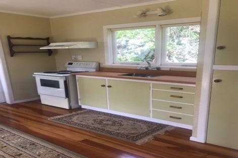 Photo of property in 39 Handyside Street, Tawa, Wellington, 5028