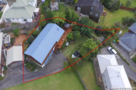 Photo of property in 2/9 Bronzewing Terrace, Unsworth Heights, Auckland, 0632