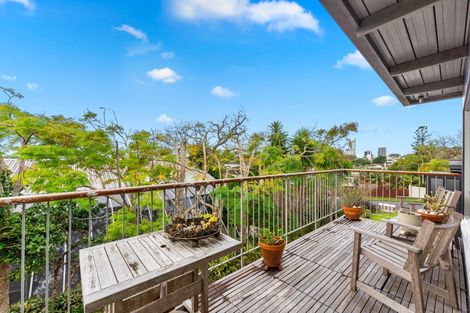 Photo of property in 2/14 Rangitira Avenue, Takapuna, Auckland, 0622