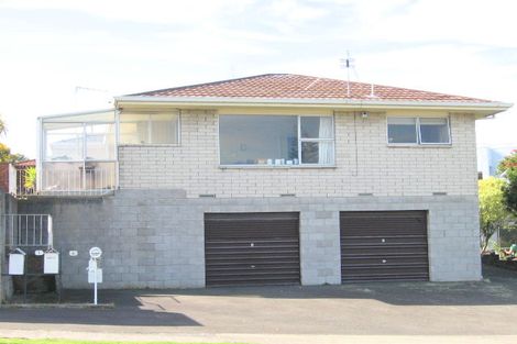 Photo of property in 18 Tay Street, Mount Maunganui, 3116