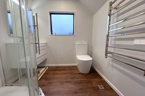 Photo of property in 7b Ladbrooke Drive, Newlands, Wellington, 6037