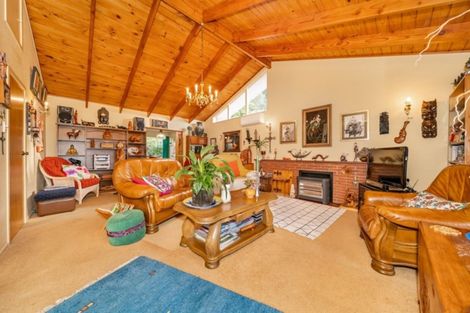 Photo of property in 10 Avro Road, Blue Mountains, Upper Hutt, 5371