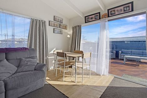 Photo of property in 2/127 Parkers Road, Tahunanui, Nelson, 7011