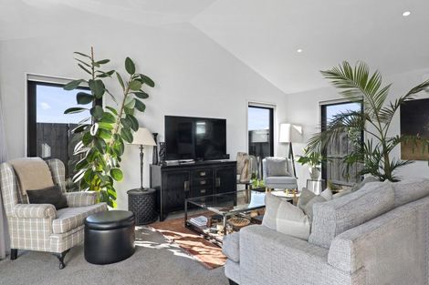 Photo of property in 12 Dalness Crescent, Halswell, Christchurch, 8025