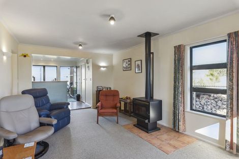 Photo of property in 24 Rodney Avenue, Te Horo Beach, Otaki, 5581