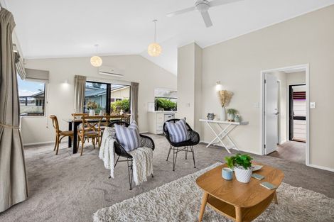 Photo of property in 32b Kiwi Esplanade, Mangere Bridge, Auckland, 2022