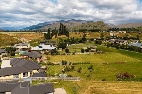 Photo of property in 14 Herries Lane, Lake Hayes, Queenstown, 9304