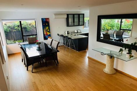 Photo of property in 2/2a Sunnynook Road, Sunnynook, Auckland, 0620