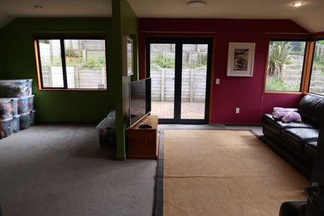 Photo of property in 62a Saint Johns Terrace, Tawa, Wellington, 5028