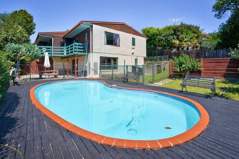 Photo of property in 3 Valdese Rise, Browns Bay, Auckland, 0630